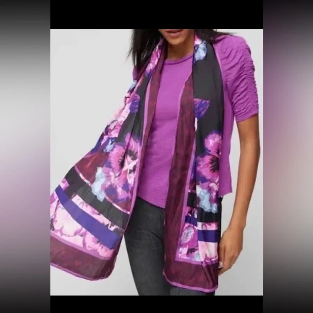 WHBM Oblong Scarf